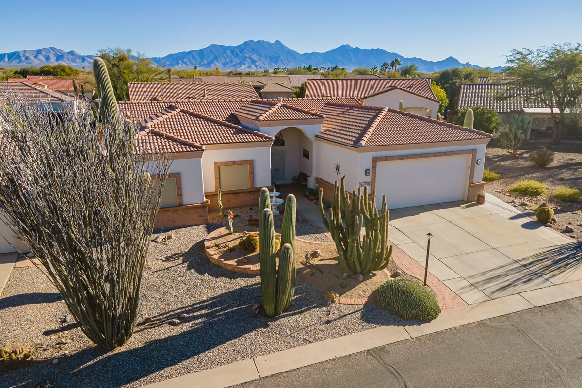 Tom’s past listing at 1500 N Stellers Jay Avenue, Quail Creek. Current availability not represented; photograph does not document every community amenity.